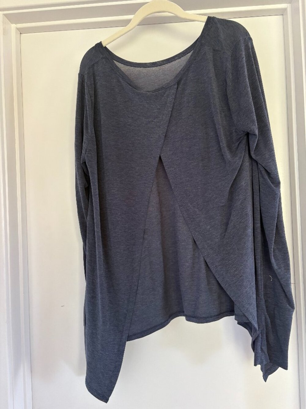 GAP Heather Blue Grey Long Sleeve Open Tulip Back Knit Top, Medium